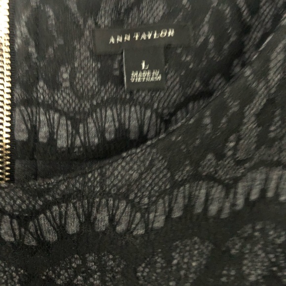 Ann Taylor black/gray lace print fabric top w peplum-L - Picture 2 of 5